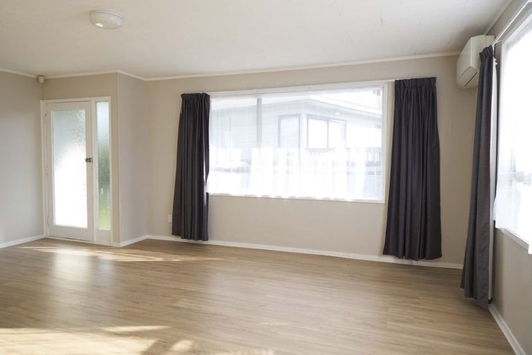 Photo of property in 39 Court Town Close, Mangere, Auckland, 2022