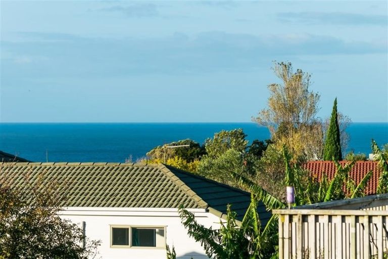 Photo of property in 859 Beach Road, Waiake, Auckland, 0630