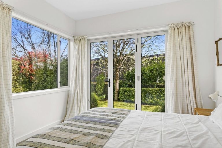 Photo of property in 35 Shepherd Road, Waipahihi, Taupo, 3330