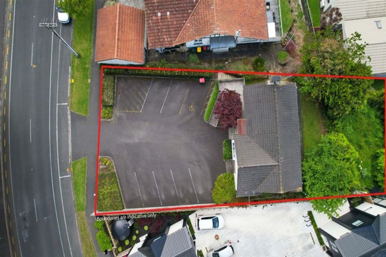 Photo of property in 13 Ruakiwi Road, Hamilton Lake, Hamilton, 3204