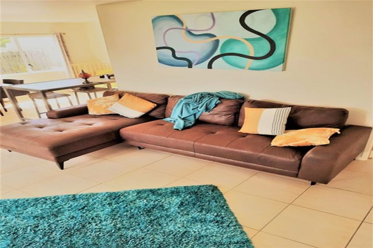 Photo of property in 36 Whitby Avenue, Whitianga, 3510