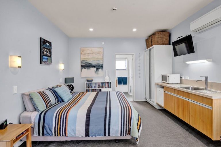 Photo of property in Headlands Opunake, 32 Fox Street, Opunake, 4616