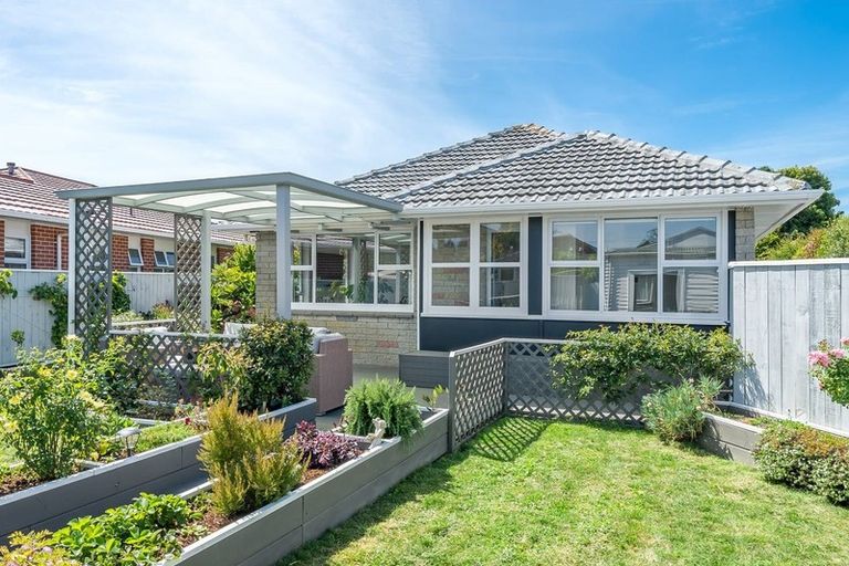 Photo of property in 20a Holyoake Crescent, Avalon, Lower Hutt, 5011
