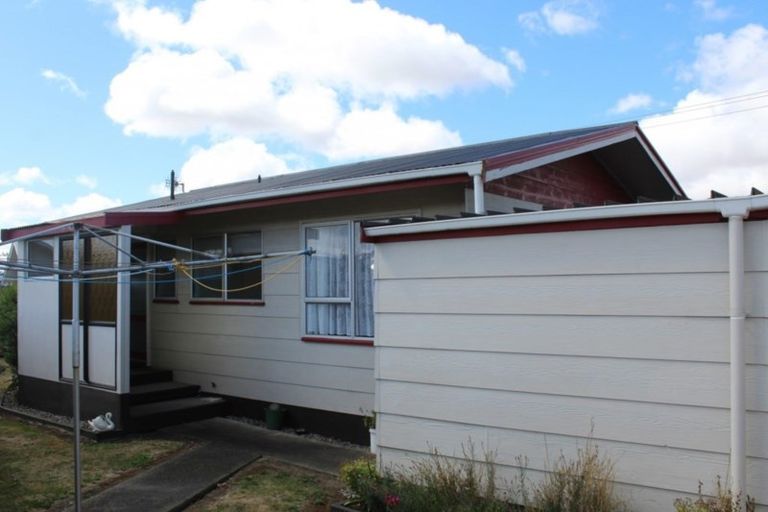 Photo of property in 8 Mccallum Street, Dannevirke, 4930