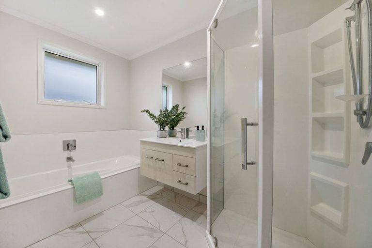 Photo of property in 17 Tawhiti Road, Pukekohe, 2120