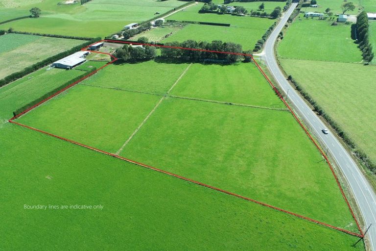 Photo of property in 155 Tussock Creek Grove Bush Road, Grove Bush, Invercargill, 9872