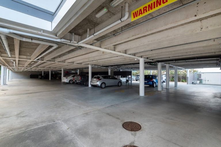 Photo of property in Norfolk Apartments, 305/19 Bute Road, Browns Bay, Auckland, 0630