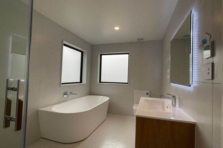 Photo of property in 11 Kapehu Road, Silverdale, 0932