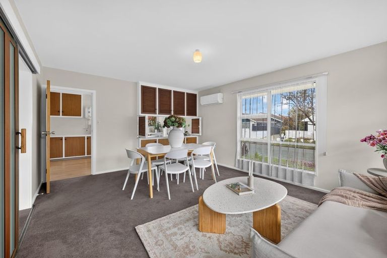 Photo of property in 20 Delaware Crescent, Russley, Christchurch, 8042