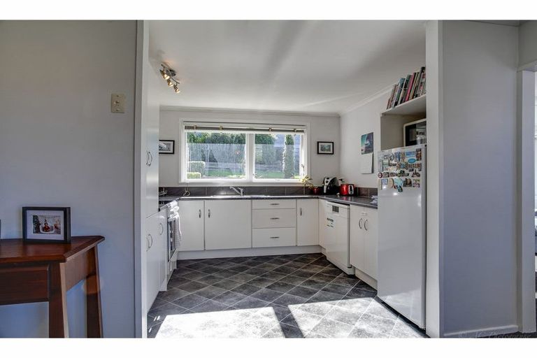 Photo of property in 16 Clyde Carr Crescent, Waimataitai, Timaru, 7910