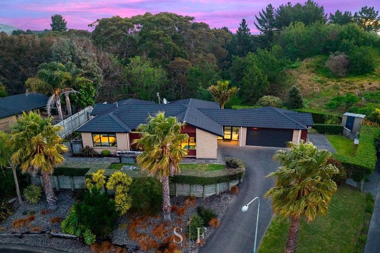 Photo of property in 22 Fairway Oaks Drive, Waikanae Beach, Waikanae, 5036