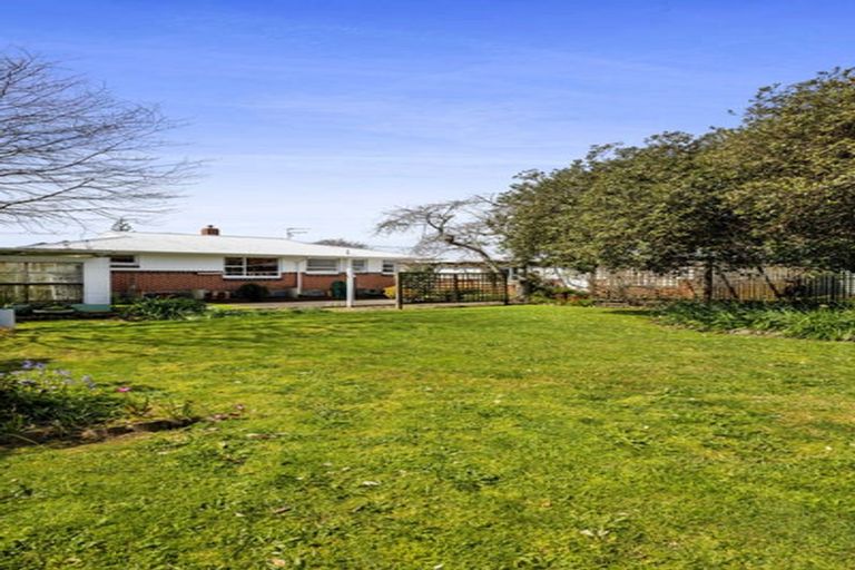 Photo of property in 75 Domett Street, Waitara, 4320
