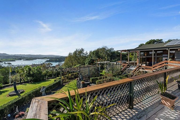 Photo of property in 76 Brick Bay Drive, Sandspit, Warkworth, 0982
