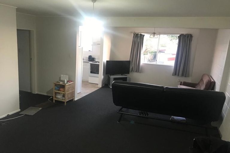 Photo of property in 7/19 Pirie Crescent, Moera, Lower Hutt, 5010