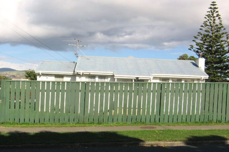 Photo of property in 29 Te Puke Street, Titahi Bay, Porirua, 5022
