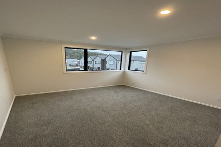Photo of property in 17 Raeble Walkington Lane, Wallaceville, Upper Hutt, 5018