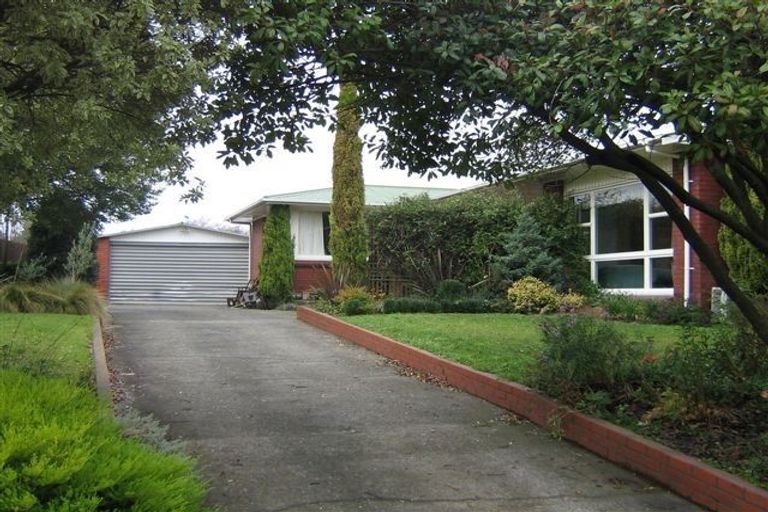 Photo of property in 109 Warren Crescent, Hillmorton, Christchurch, 8025