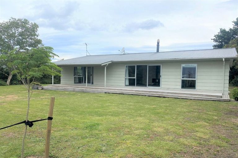 Photo of property in 159 Regent Street, Martinborough, 5711