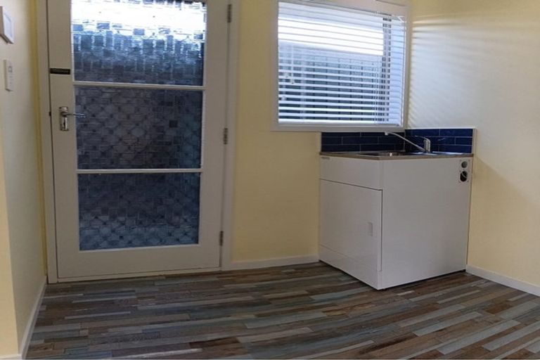 Photo of property in 16e Coronation Road, Mangere Bridge, Auckland, 2022