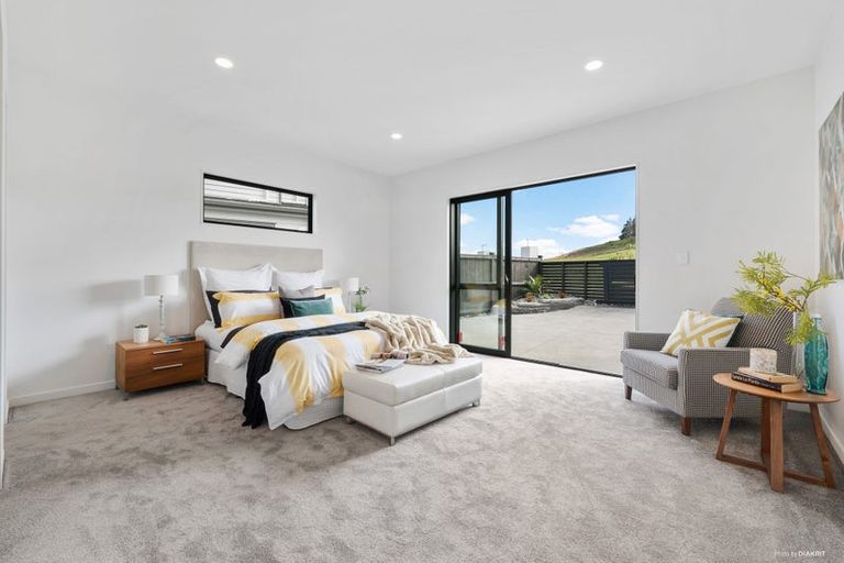 Photo of property in 120 Kewa Road, Albany Heights, Auckland, 0632