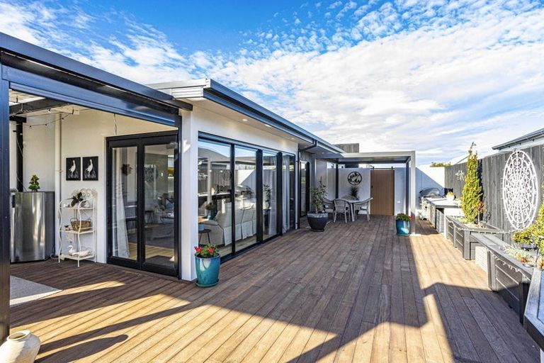Photo of property in 12 Sloan Avenue, Rangiora, 7400
