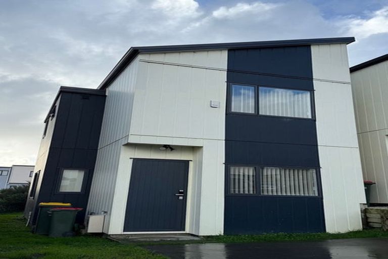 Photo of property in 3b Putiputi Way, Papakura, 2110