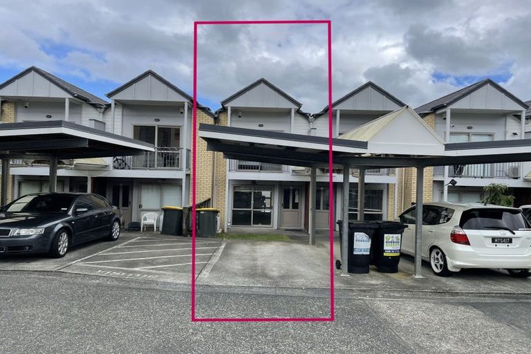 Photo of property in 12/94 Glengarry Road, Glen Eden, Auckland, 0602