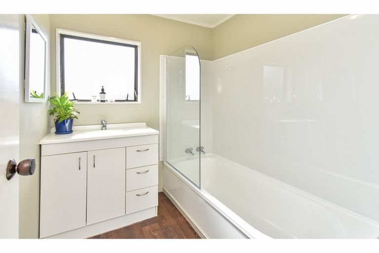 Photo of property in 37b Alma Crescent, Papakura, 2110