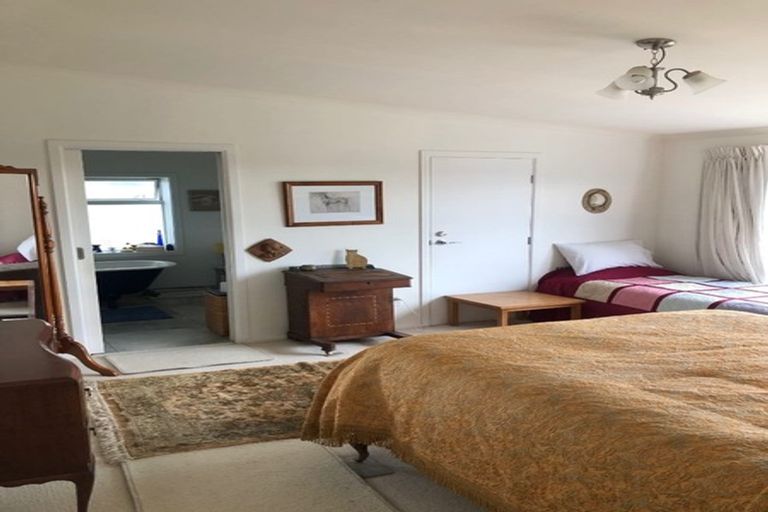 Photo of property in 737 State Highway 1, Te Horo, Otaki, 5581