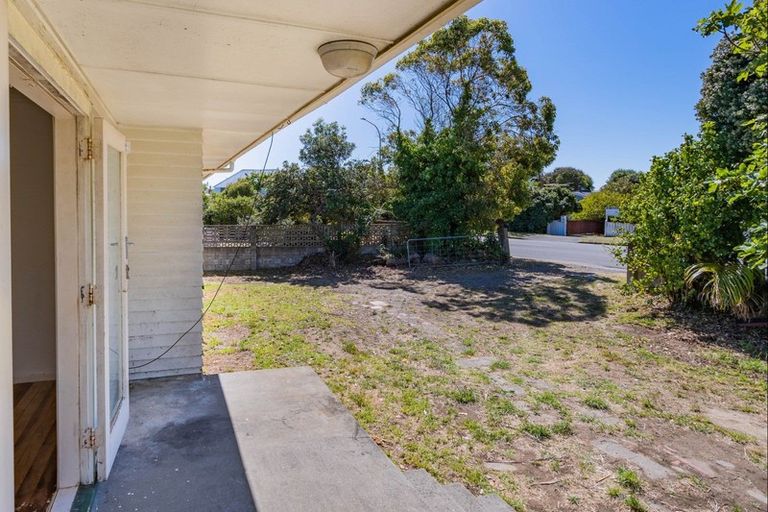 Photo of property in 60 Te Kupe Road, Paraparaumu Beach, Paraparaumu, 5032