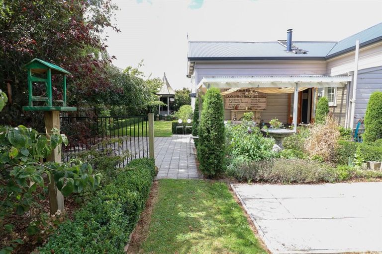 Photo of property in 12a Dublin Street, Dannevirke, 4930