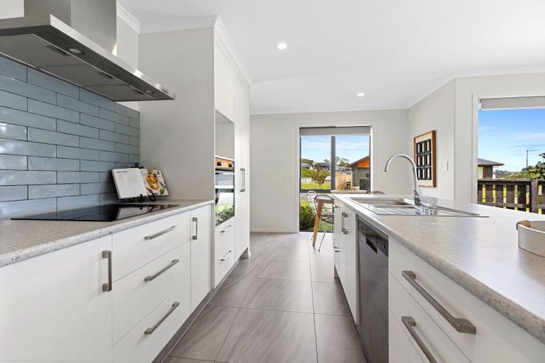 Photo of property in 170 Adler Drive, Ohauiti, Tauranga, 3112