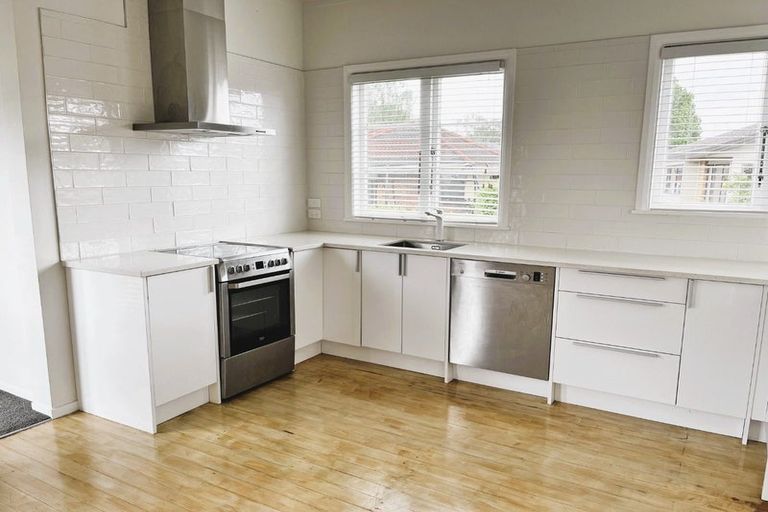 Photo of property in 71 Williams Street, Cambridge, 3434