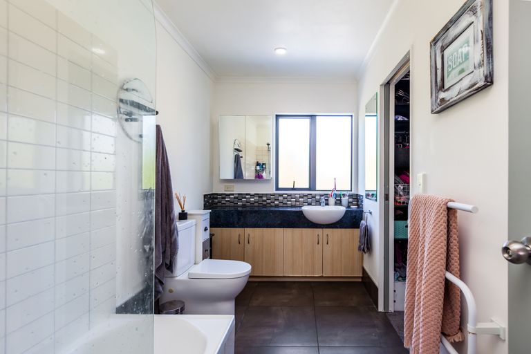 Photo of property in 77 Alverna View, Gulf Harbour, Whangaparaoa, 0930