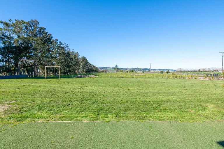 Photo of property in 42 Rimmer Road, Helensville, 0875