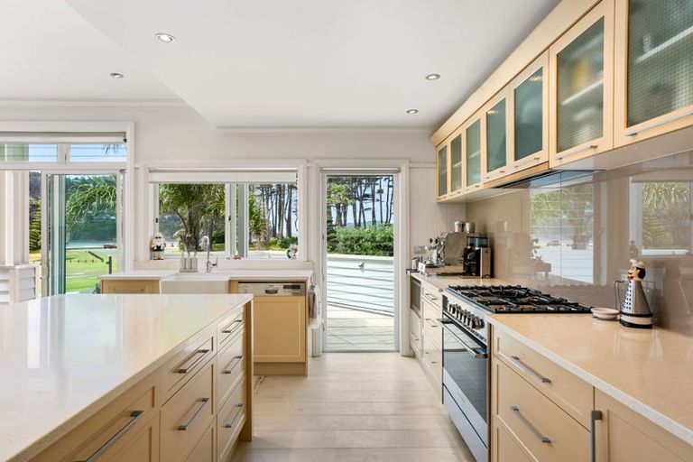 Photo of property in 4 Vista Paku, Pauanui, Hikuai, 3579