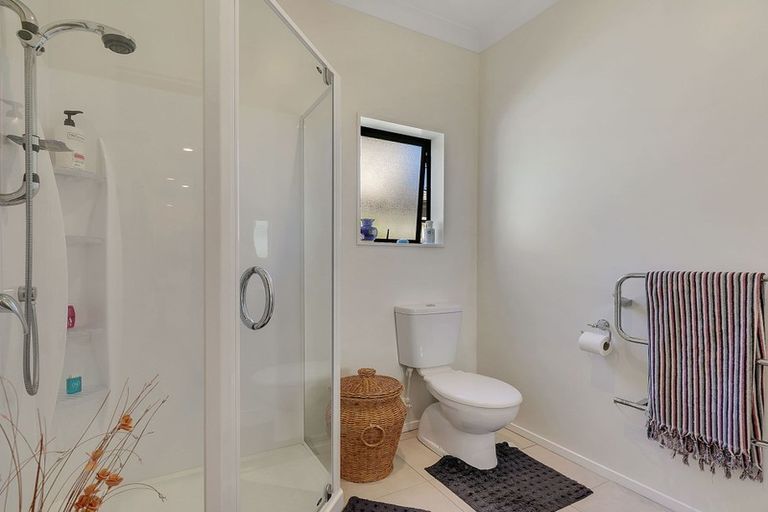 Photo of property in 3 Didsbury Grove, Churton Park, Wellington, 6037