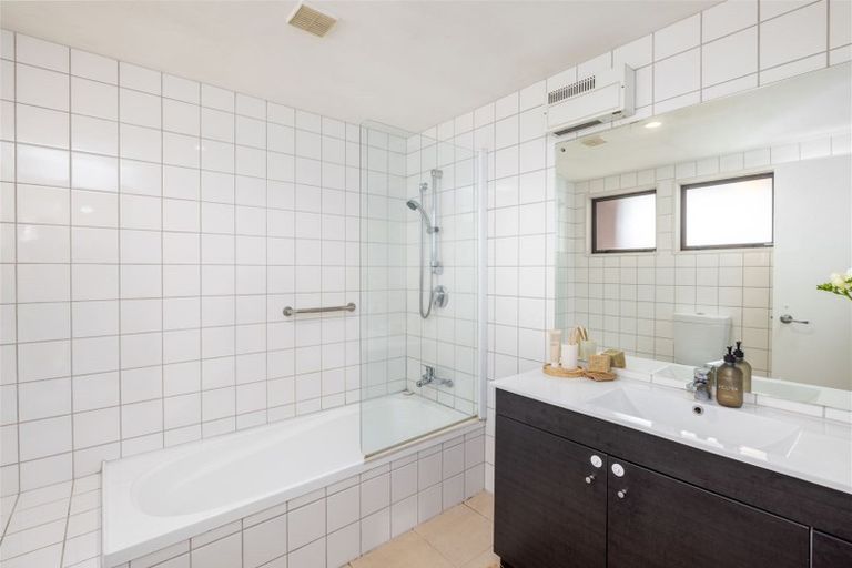 Photo of property in 18 Lothian Street, Ilam, Christchurch, 8041