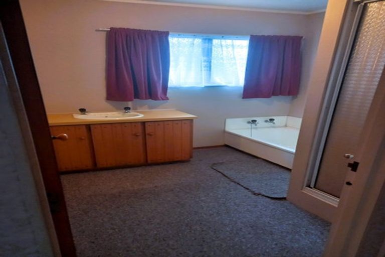 Photo of property in 12 Deveron Street, Regent, Whangarei, 0112