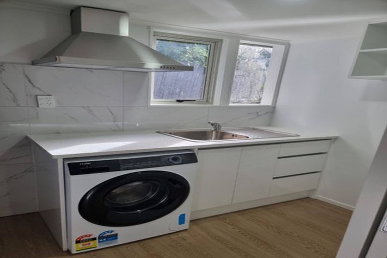 Photo of property in 168 Weatherly Road, Torbay, Auckland, 0630