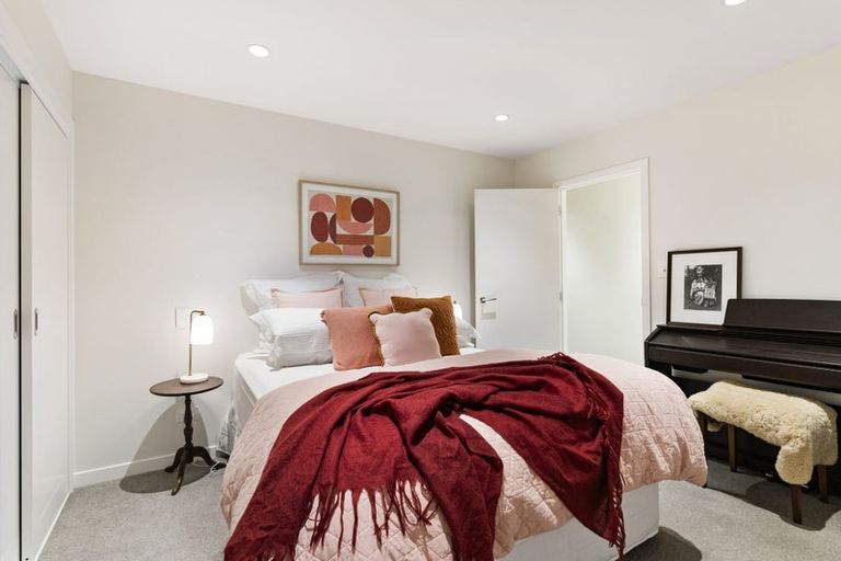 Photo of property in 2/46 Aramoana Avenue, Devonport, Auckland, 0624