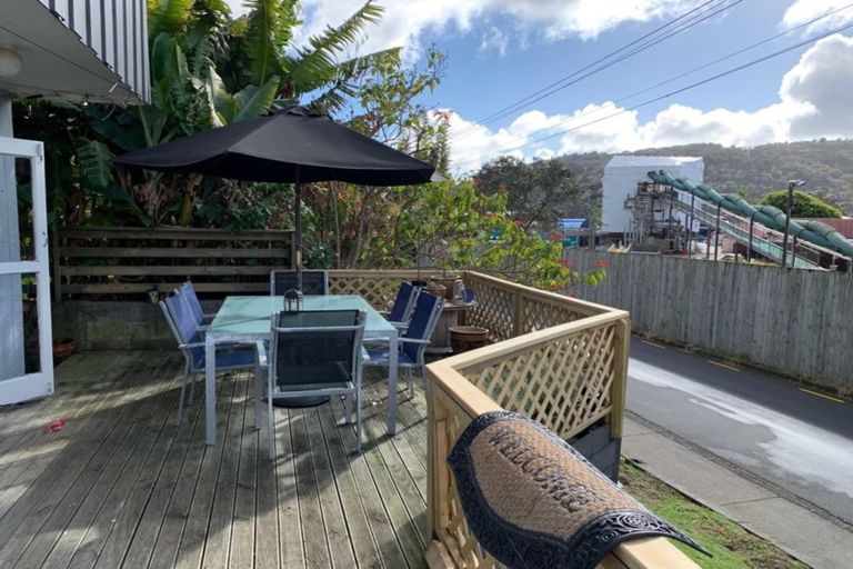 Photo of property in 27 Waiwera Place, Waiwera, Orewa, 0994