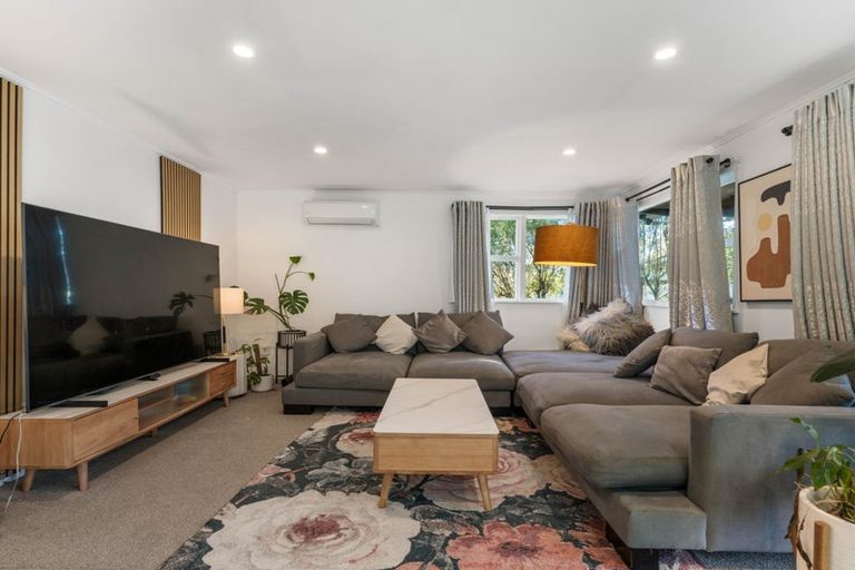 Photo of property in 36 Sunline Avenue, Massey, Auckland, 0614