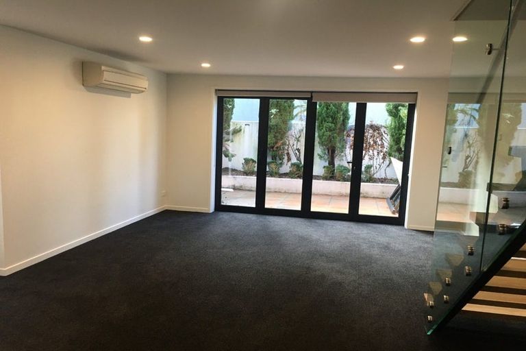Photo of property in 9/314 Oxford Terrace, Christchurch Central, Christchurch, 8011