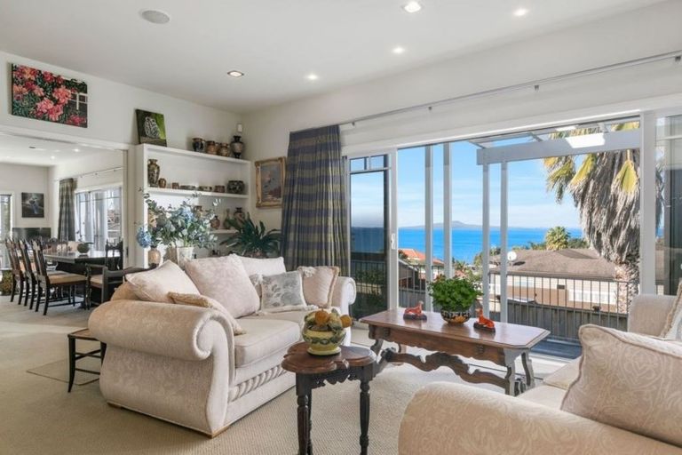 Photo of property in 36a Sharon Road, Waiake, Auckland, 0630