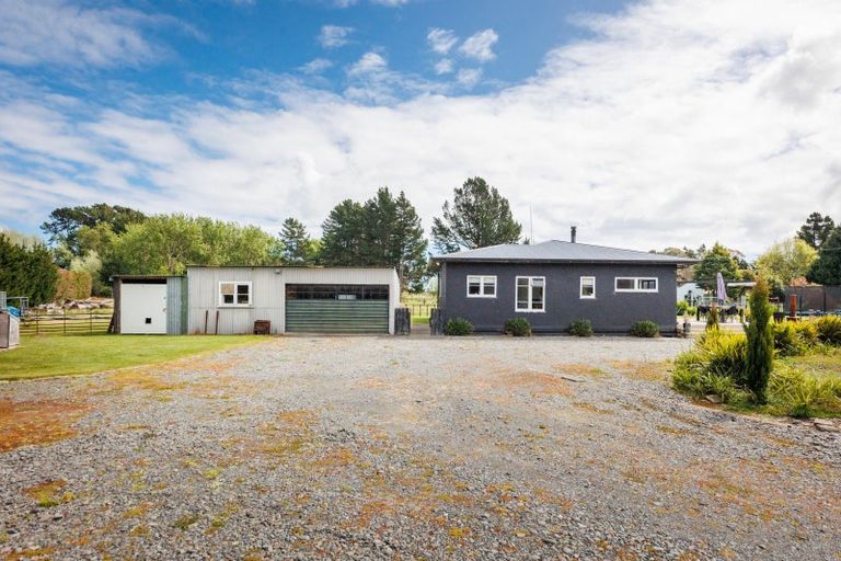 Photo of property in 17 Raumai Road, Bulls, 4894