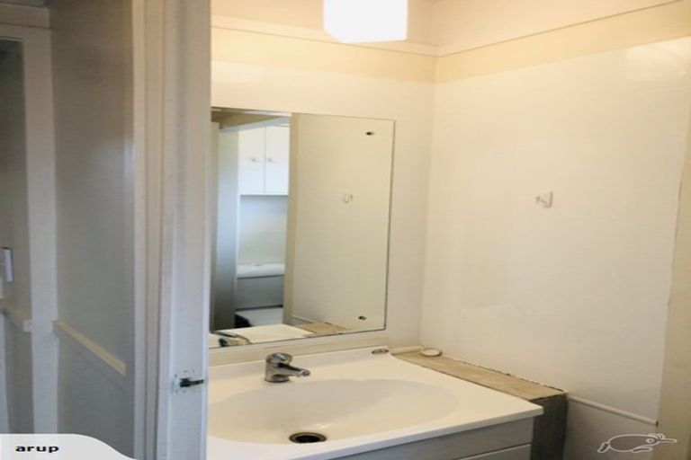 Photo of property in 2 Edgeworth Road, Glenfield, Auckland, 0629