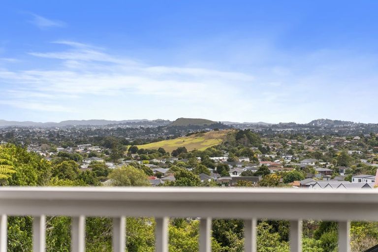 Photo of property in 10 Etherege Place, Howick, Auckland, 2014