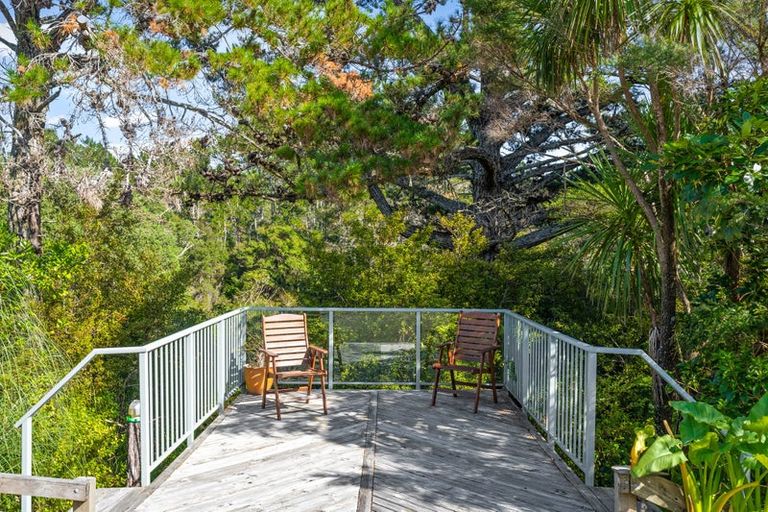 Photo of property in 84a Scott Road, Stanmore Bay, Whangaparaoa, 0932