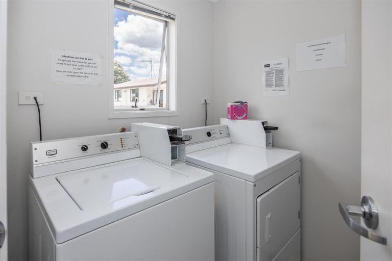 Photo of property in 12 Crescent Court, Melville, Hamilton, 3206